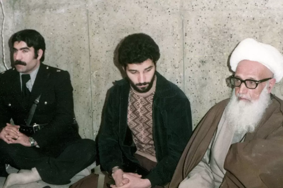 عکس؛ سفر در زمان؛ «آیت الله اشرفی اصفهانی در کنار حسینعلی منتظری» در سفر کرمانشاه؛ سال 59