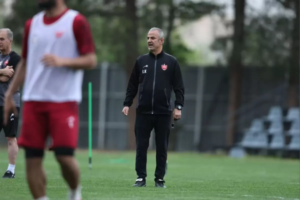 خیال پرسپولیس بابت ماندن کارتال برطرف شد