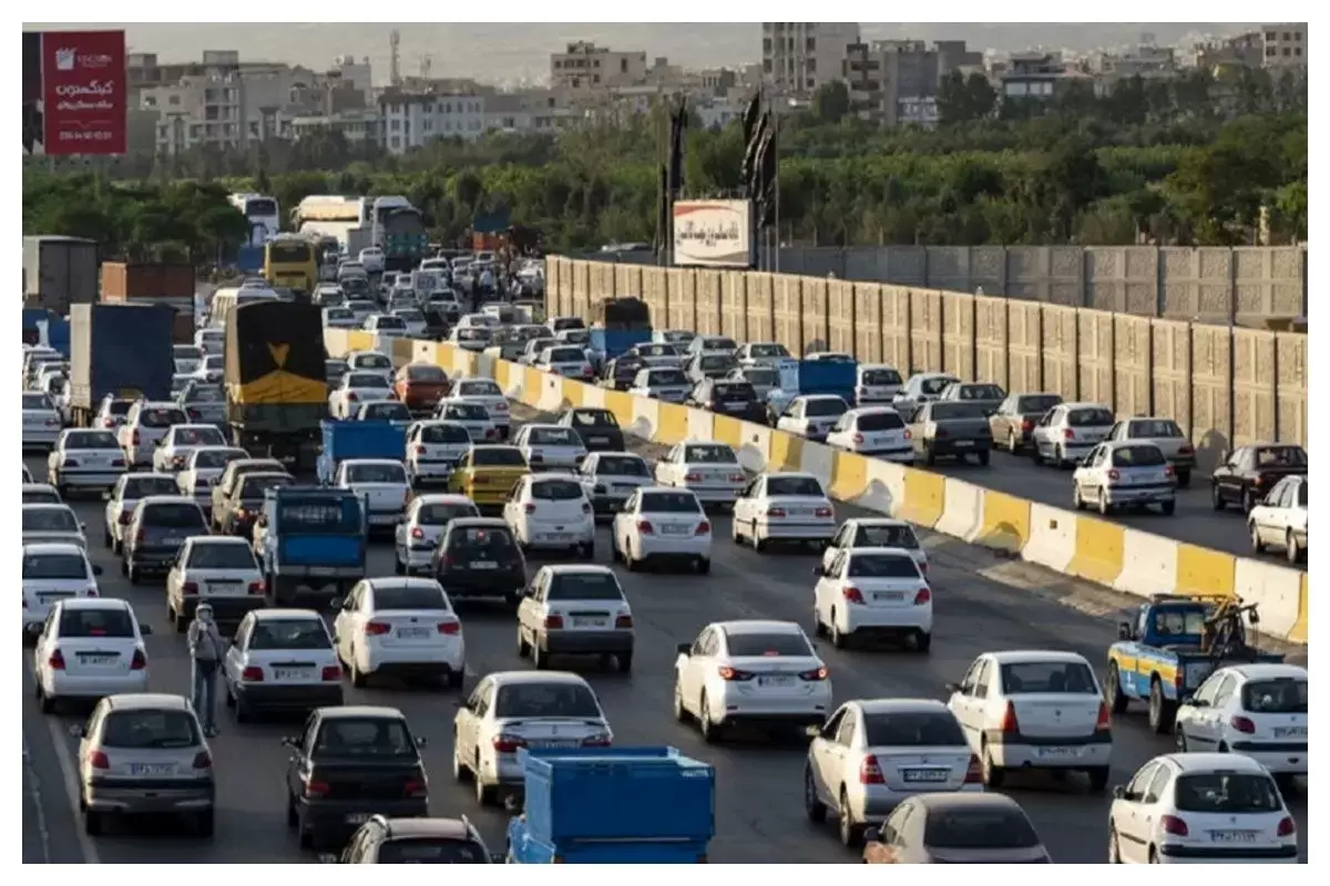 ترافیک پرحجم صبحگاهی در اکثر معابر و بزرگراه‌های تهران