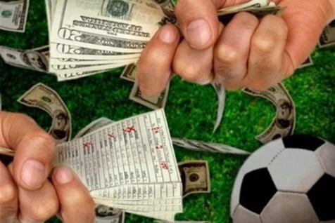 در نقد مسابقه تهوع‌آوری که سوداگران فوتبال به راه انداخته‌اند؛ برهوت عشق