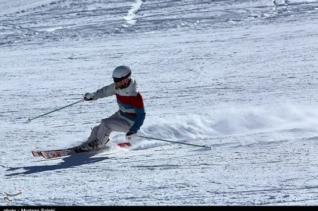 تعطیلی پیست اسکی فریدونشهر به دلیل کرونا صحت ندارد