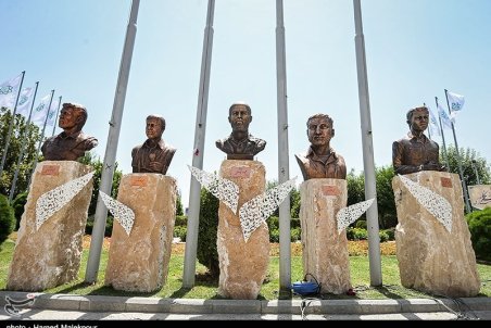 سمنان| نشست ساخت سردیس سرداران شهید در سمنان برگزار شود