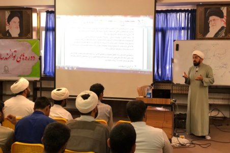 خراسان رضوی| نشست تخصصی نماز در تایباد برگزار شد