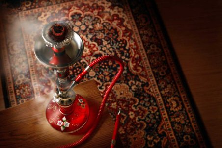 فارس| قلیان بدهید کتاب بگیرید