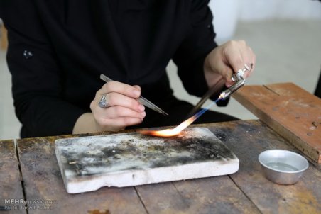 اصفهان| قوانین دست پاگیر، چالش نقره‌کاران اصفهانی
