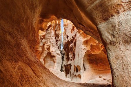 تنگه چاهکوه، یکی از عجایب قشم!