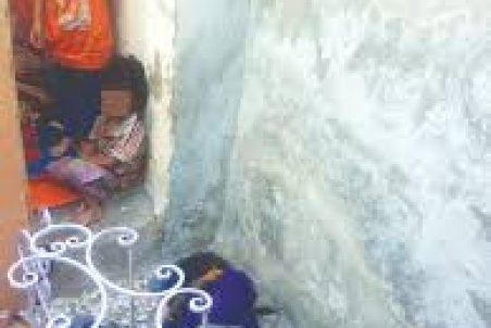 خوزستان| تحویل کودکان آزاردیده ماهشهری به والدینش صحت ندارد