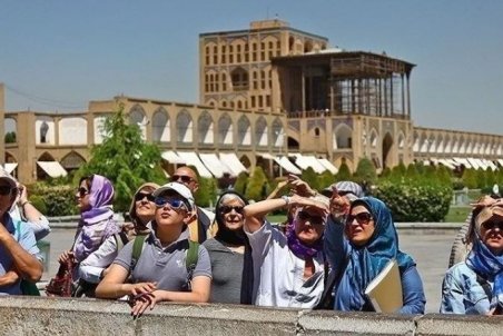 حجاب اختياري براي گردشگران خارجي