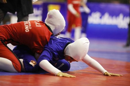 تعهد محضری دادم تا کشتی بگیرم