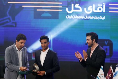 بايد ياد بگيريم كمي شبيه به مردم باشيم