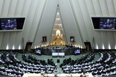 واکنش بهارستان به مذاکره با آمریکا