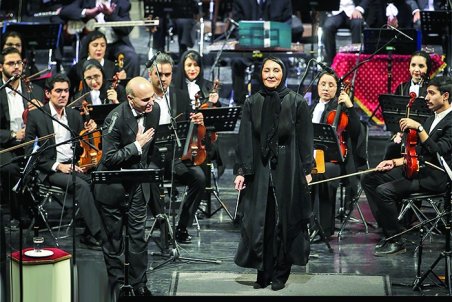 رهبری ارکسترملی به زنان رسید