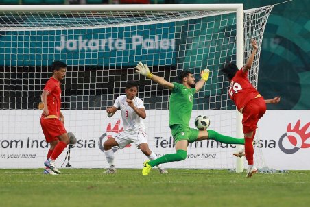 انگليسي‌بازي تيم اميد