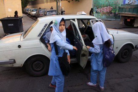 کرمان| سیستم حمل‌ونقل فرسوده، کابوس والدین