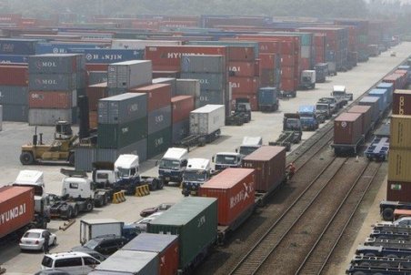 لرستان| گرد فراموشی بر تن بندر خشک خرم‌آباد