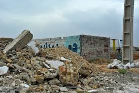 یزد| بافق در محاصره نخاله‌های ساختمانی