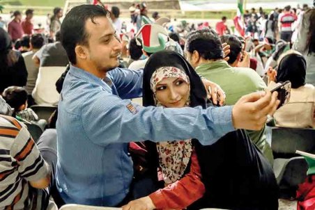 ورود زنان چه شد؟