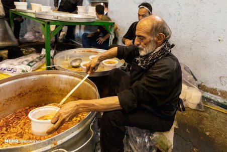 تهران| توزیع ۲۵۰۰۰ غذا در حسینیه اعظم کرشته شهریار