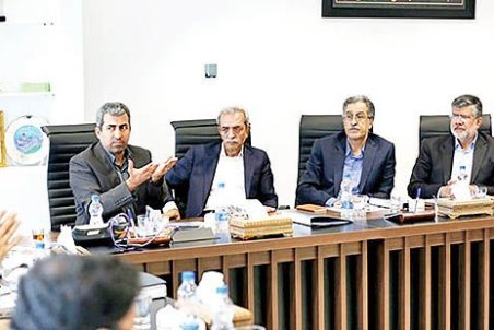 معمای دلا‌ر سه نرخی