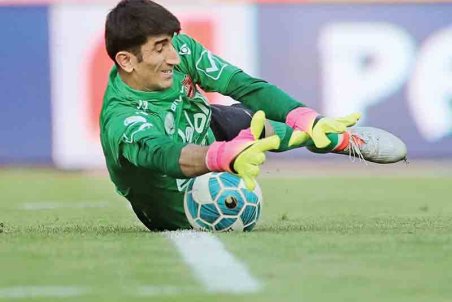 دوست دارم در داربی پاس گل بدهم