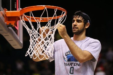 ارسلان کاظمی: هیچ کس باور نمی‌کرد با 8 بازیکن قهرمان شویم