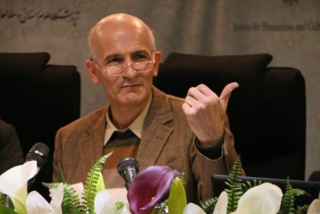 جامعه با «گروه‌هاي مرجع» ارتباط ندارد