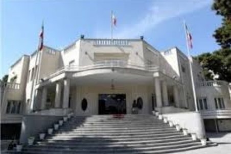 سایه‌های روی «پاستور»