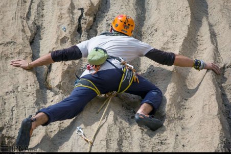 کرمانشاه| جشنواره صخره نوردی بیستون