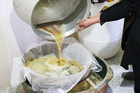 همدان|عطر خوش شیره انگور د‌ر روستای گل خند‌ ان