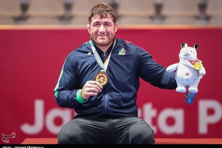 فقط از مردم عذرخواهی می‌کنیم