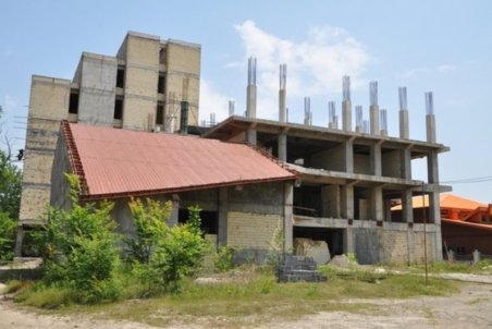 گیلان| ساخت پروژه کتابخانه مرکزی رشت در نیمه‌راه است