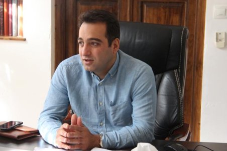 یزد| کتاب و کتاب‌خوانی، اصلی‌ترین شعار شهرداری یزد است