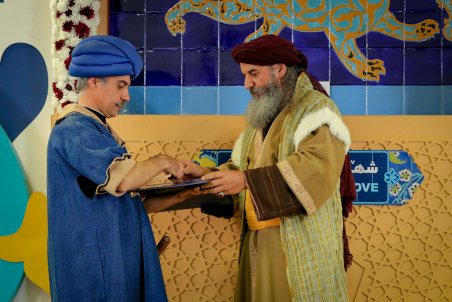 اصفهان| اصفهان قطب صنعت گردشگری، صنایع‌دستی و هنر