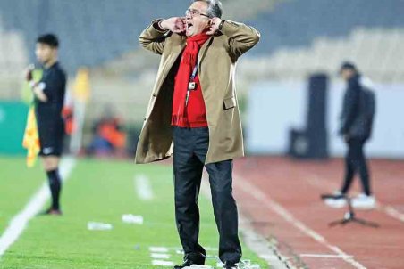 کارت زرد به پروفسور