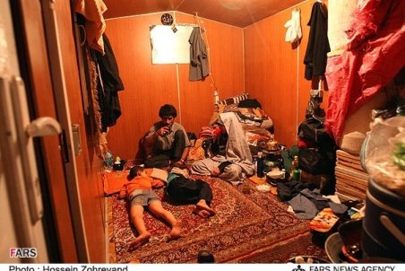 فرار به سختی کانکس از ترس زلزله