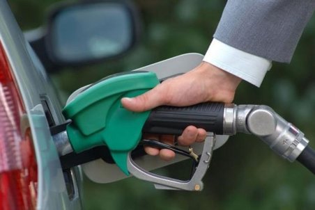 خيز براي بنزین۵۰۰۰ توماني