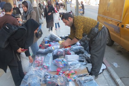 کردستان| ساماندهی دست‌فروشان سنندجی در راه است