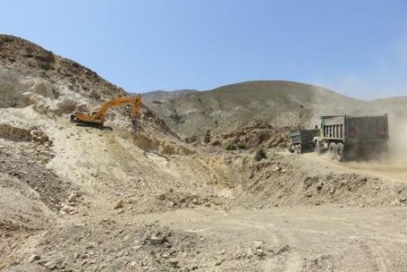 گلستان| معدن سیلیس چشم‌به‌راه حمایت مسئولان