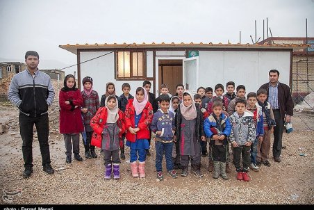 کرمانشاه| تحصیل در کانکس