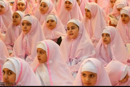 خراسان شمالی| جشن تکلیف دانش‌آموزان دختر در بجنورد‎