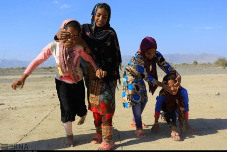 کرمان| لی لی دخترانه روستای مهرآباد منوجان