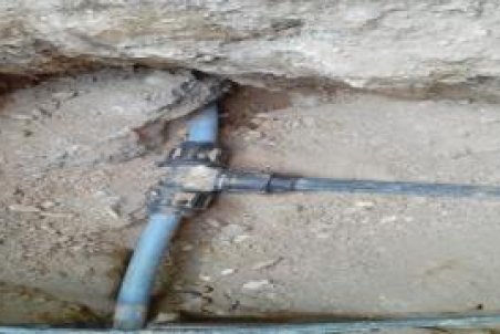 سه رشته انشعاب آب غير مجاز با قطر ۱/۲در شهر گلدشت كشف گرديد