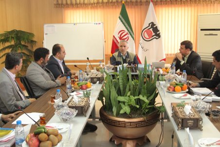 ذوب آهن نقش موثری در پیشرفت استان اصفهان و شهرستان لنجان دارد