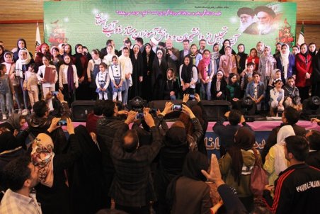 حضور مهندس یزدی زاده در آیین تجلیل از دانش آموزان و دانشجویان ممتاز خانواده بزرگ ذوب آهن