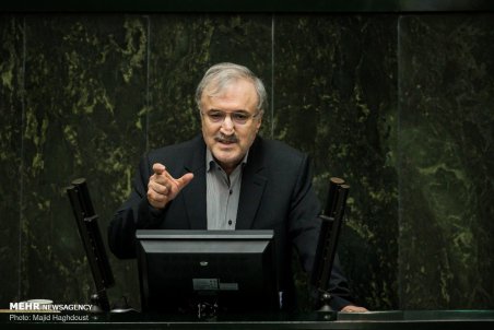 وزارت بهداشت آلوده به سیاست نمی‌شود