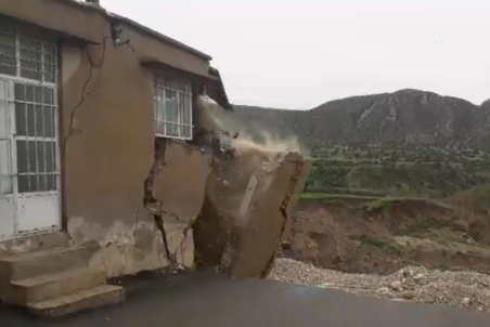 ایلام| دردسر رانش زمین در چوار