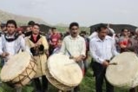 برگزاری نخستین«جشنواره ملی آواهاو نواهای آیینی ایثار»در آبان ماه