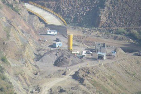 ساخت جاده قزوین به کلاچای به‌کندی پیش می‌رود