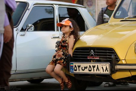 همدان| نمایش خودروهای کلاسیک و امدادی