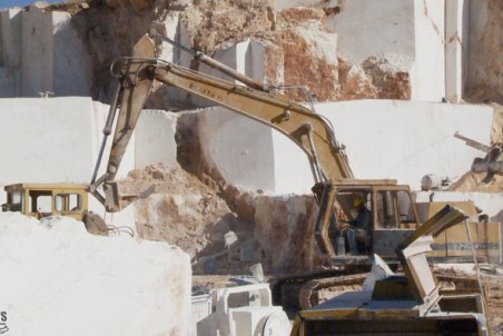 آذربایجان غربی| معادن قربانی خام فروشی